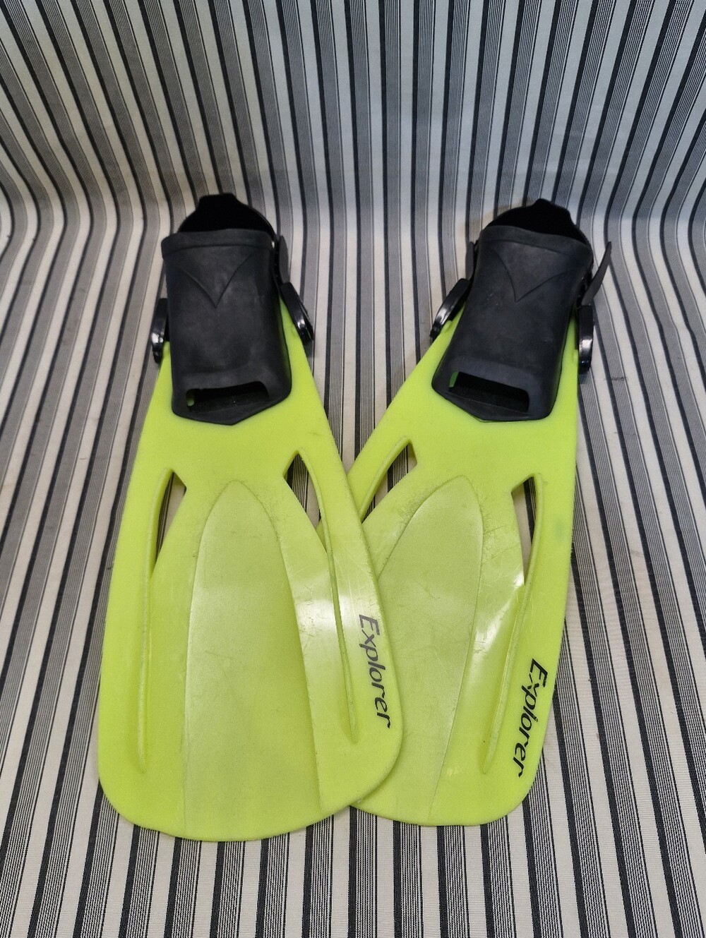 Explorer Snorkeling Diving Swim Fins Flippers Lime Green Size XL